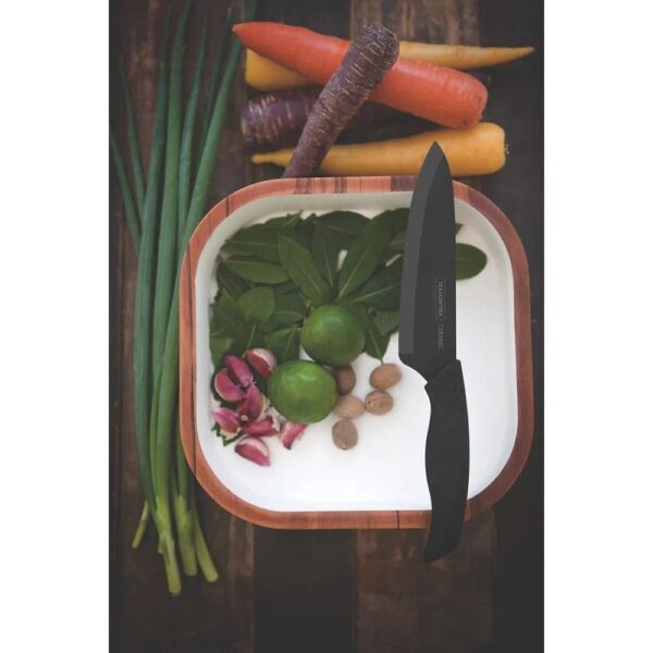 Cuchillo cocinero Accurato de cerámica con mango revestido de goma y vaina de polipropileno 7" - Imagen 4